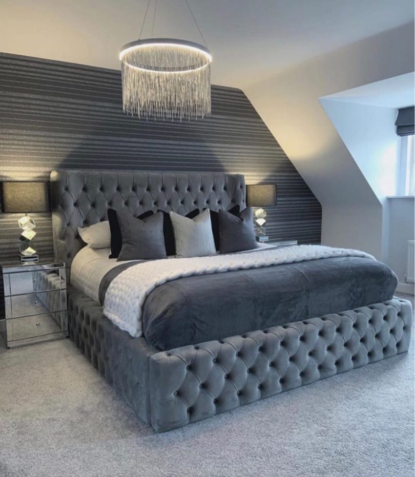 Myrah Wingback Parklane Bed