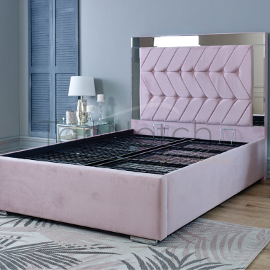 Horizon Mirror Bed